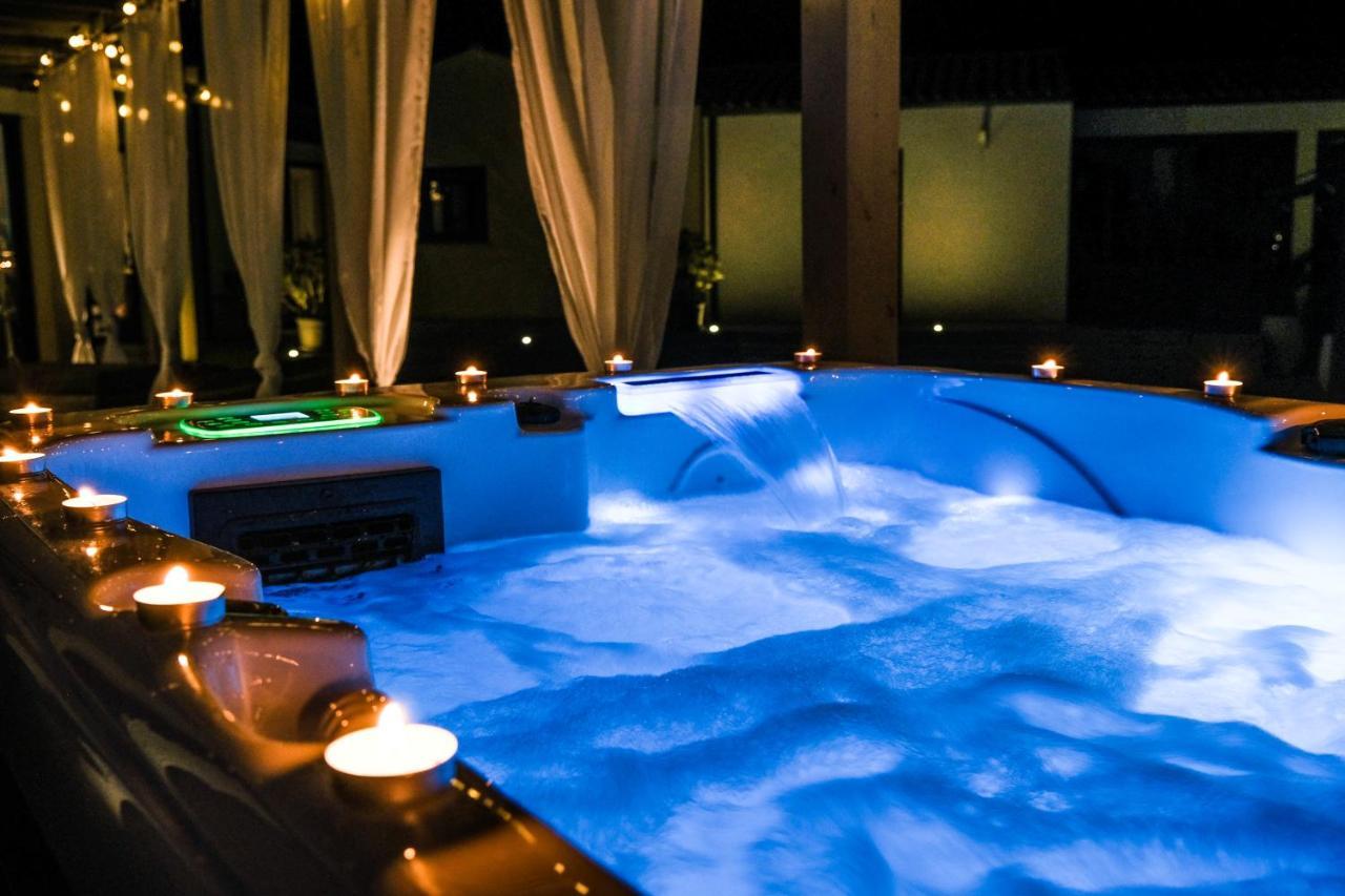 Suites By Aix Keys Avec Jacuzzi Privatif 5 Min Des Plages Fouras Saint-Laurent-de-la-Prée Extérieur photo