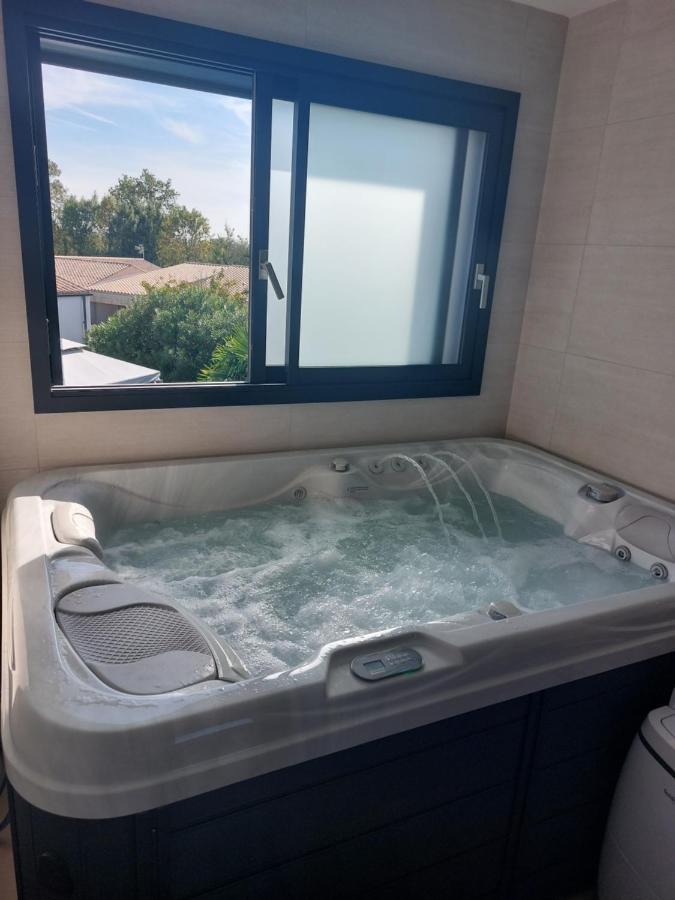 Suites By Aix Keys Avec Jacuzzi Privatif 5 Min Des Plages Fouras Saint-Laurent-de-la-Prée Extérieur photo