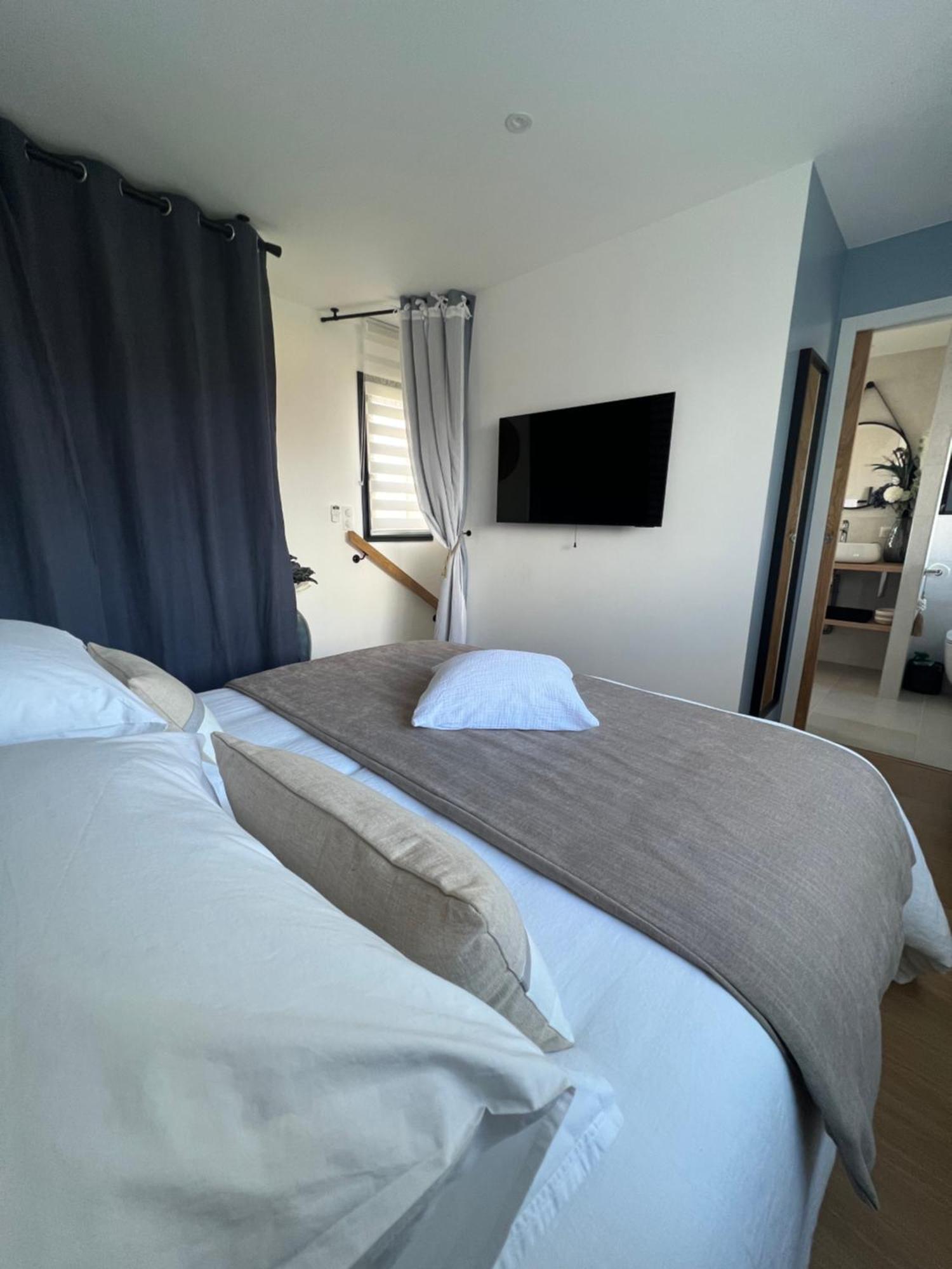 Suites By Aix Keys Avec Jacuzzi Privatif 5 Min Des Plages Fouras Saint-Laurent-de-la-Prée Extérieur photo